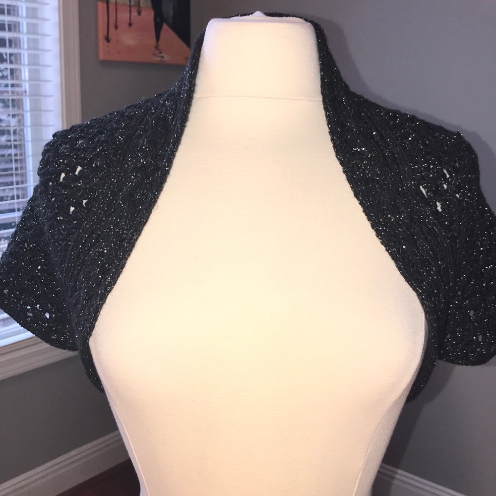 5$ EUC •EXPRESS•METALLIC SHRUG